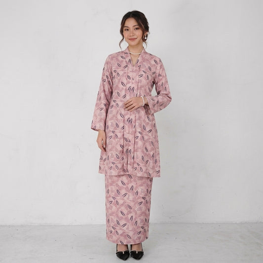 PREMIUM EXCLUSIVE LEAF PRINTED MUSLIMAH LONG KEBAYA
