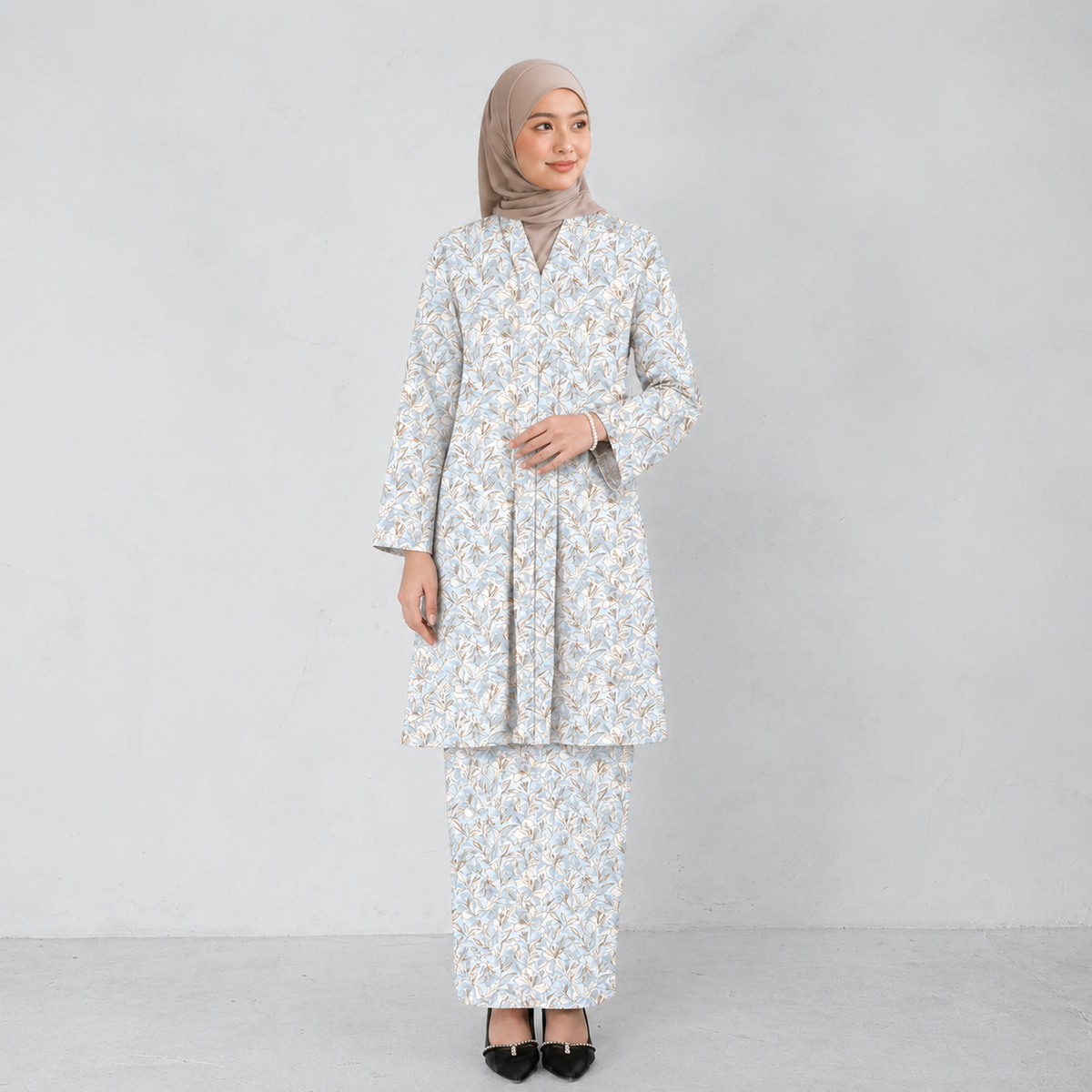 PREMIUM DELICATE FLORAL PRINTED KEBAYA